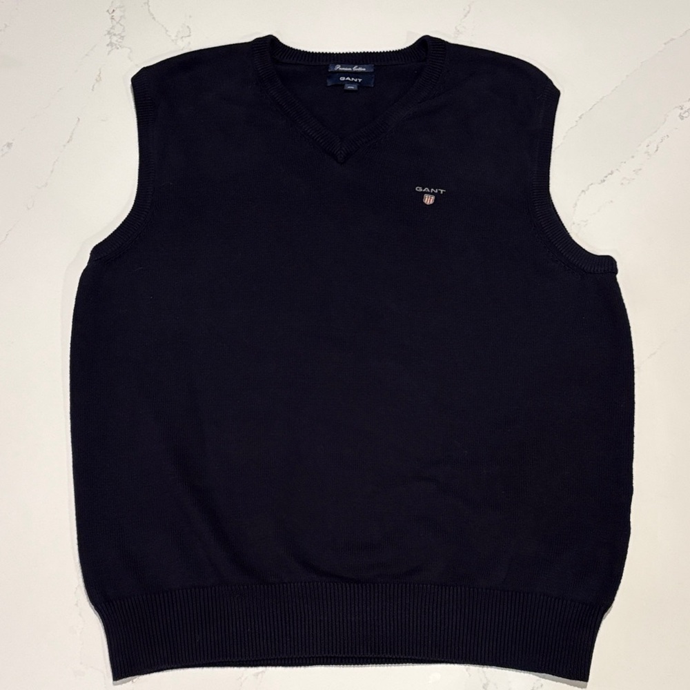 GANT Dark Navy Blue V-Neck Premium Cotton Sweater Vest Size 2XL (note)